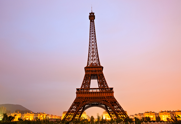 La Tour Eiffel d'Hengzhou est une copie conforme de la Tour parisienne