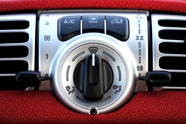 Comment entretenir la climatisation de sa voiture ?